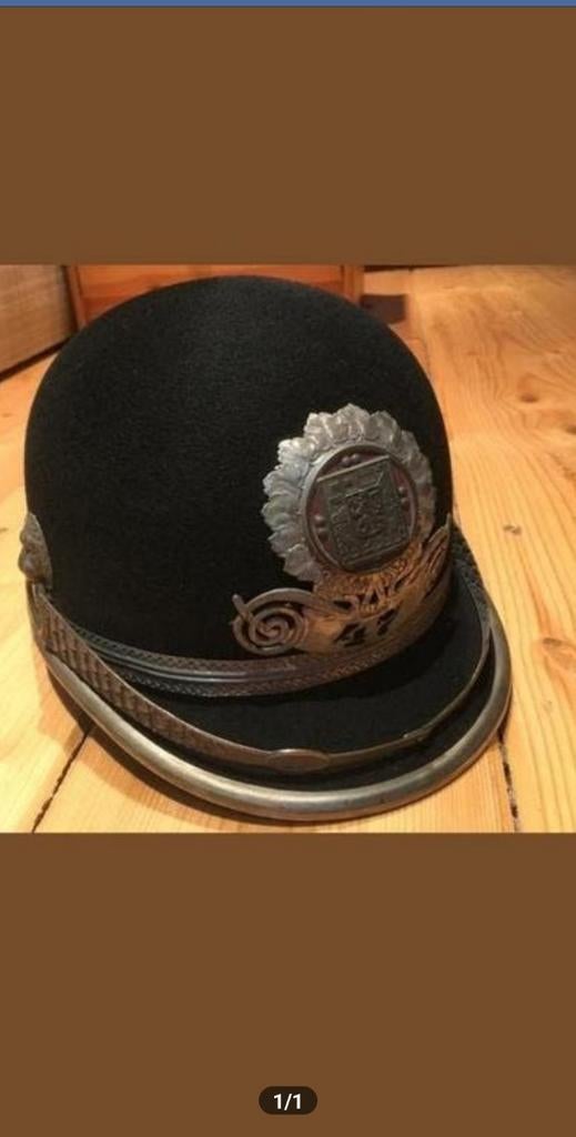 Ik ben op zoek naar helmen zoals deze.
Czechoslovakia, Ophalen