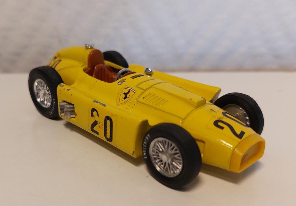 Ferrari D50 1956 rarewagen échelle 1/43 de la marque Brumm ?, Enlèvement ou Envoi, Utilisé, Autres marques