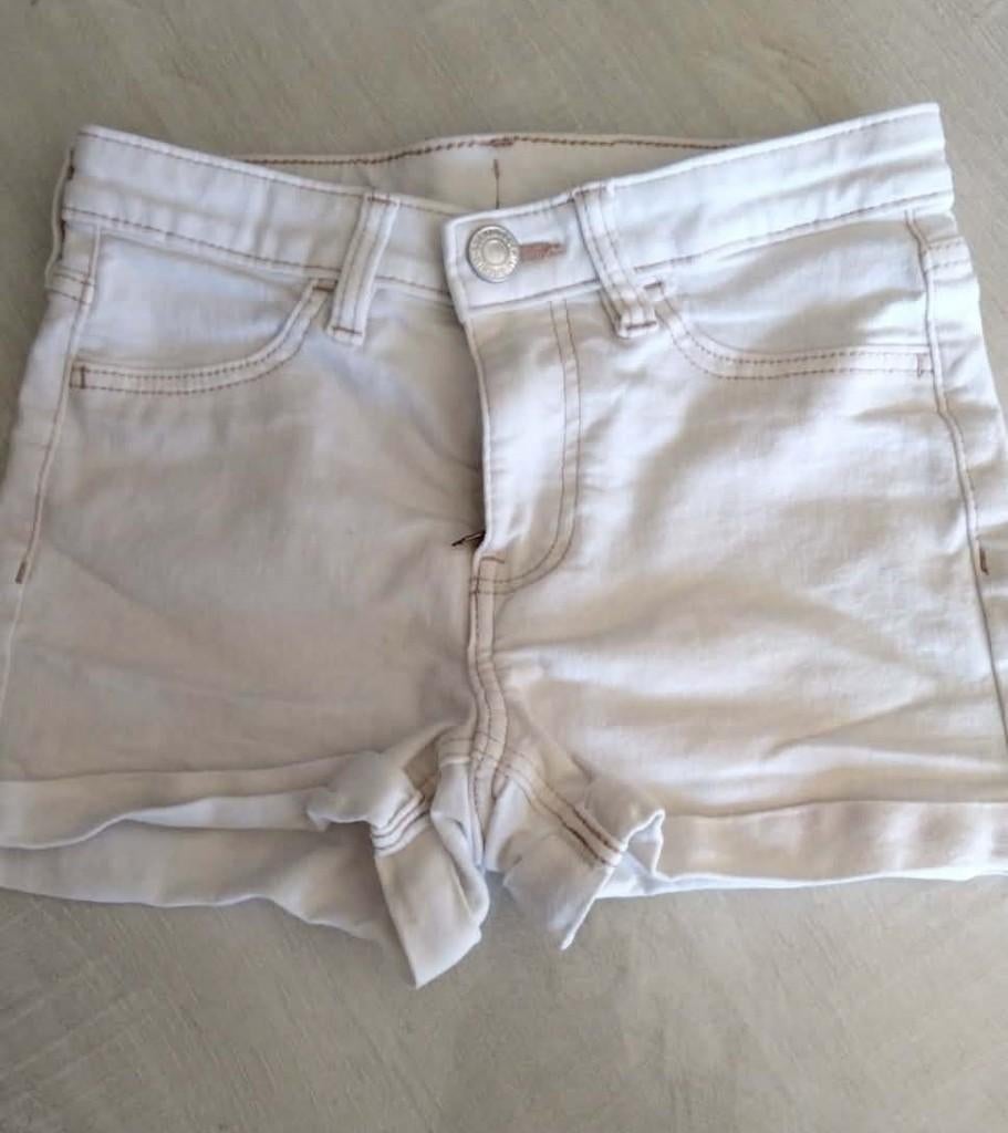 short court H & M taille 116 - 122, Enfants & Bébés, Vêtements enfant | Taille 122, Pantalon, Enlèvement ou Envoi, H&M, Comme neuf