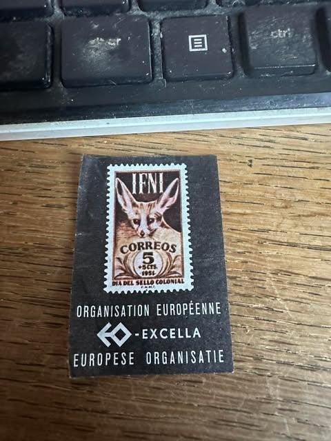 étiquette boîte d'allumettes Excella organisation européenne, Enlèvement ou Envoi, Excella, Utilisé, Info@excella.eu
