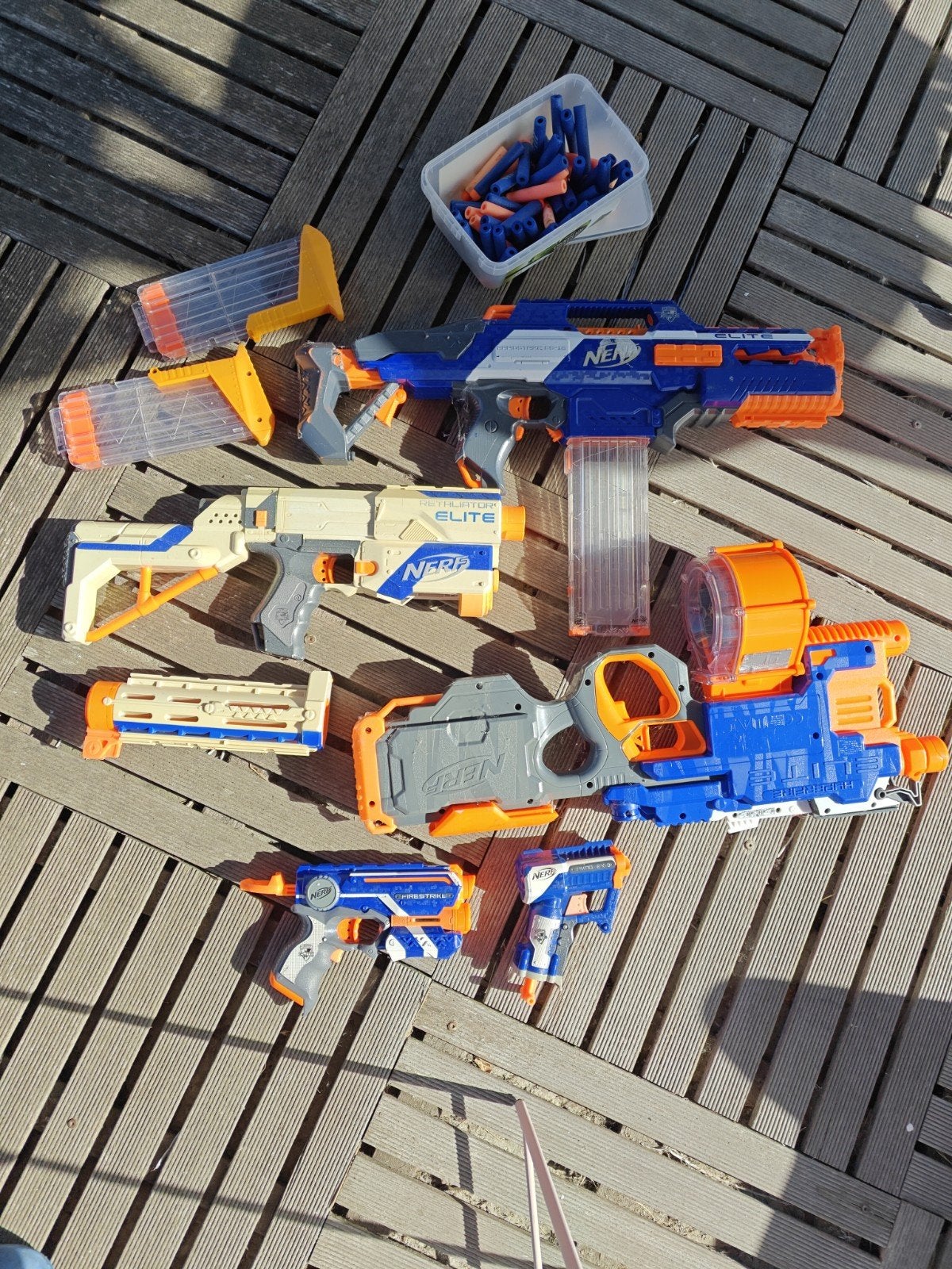 Nerf Elite pakket – 5 blasters + magazijnen + darts, Enlèvement, Utilisé