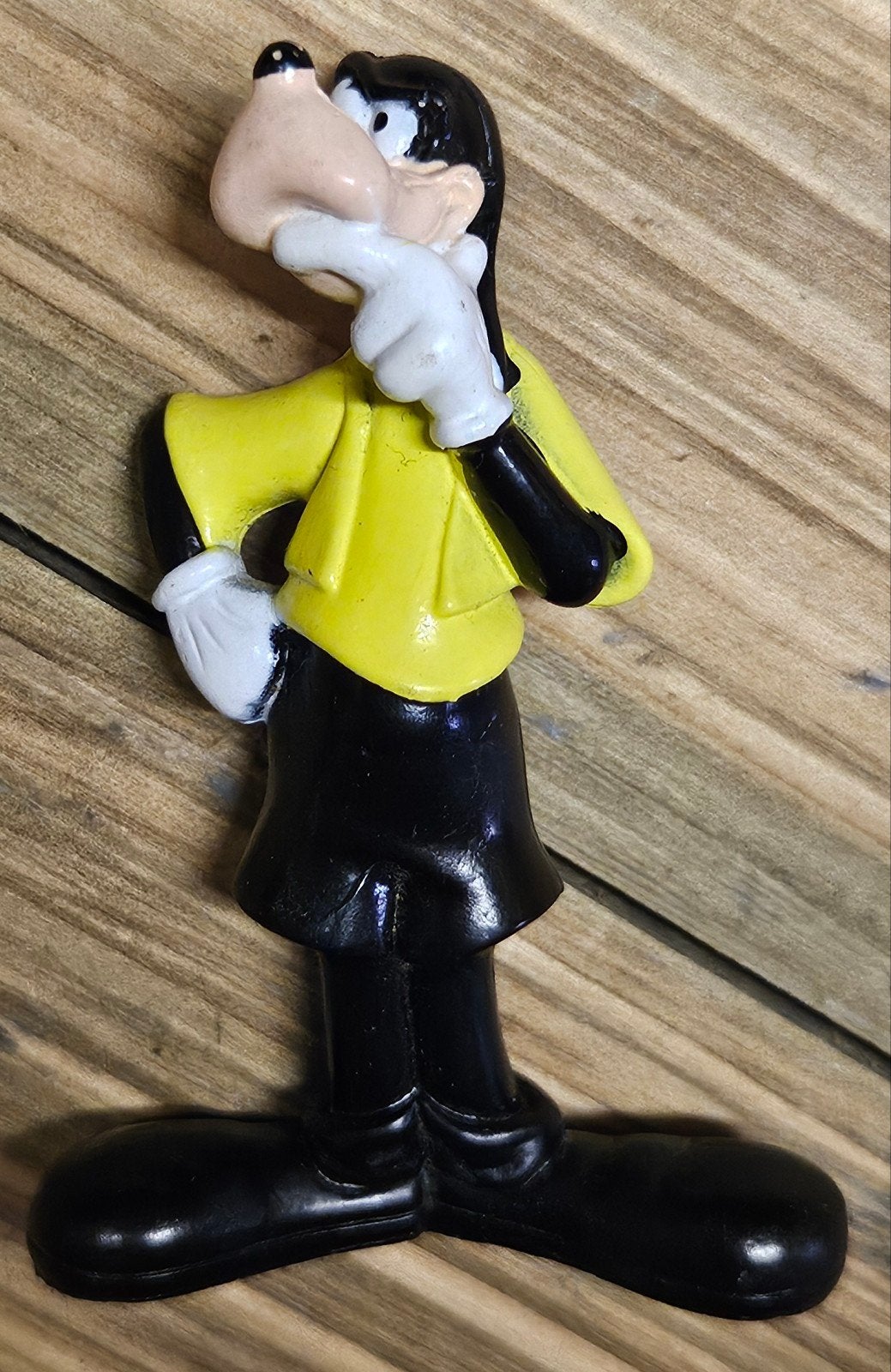 Pull Disney Goofy jaune vintage 1990
Il s'agit d'un v, Enlèvement ou Envoi