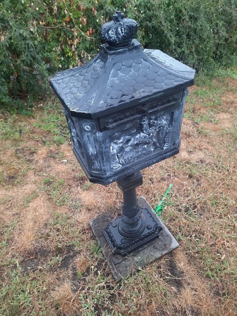 Engelse brievenbus, Tuin en Terras, Ophalen, Gebruikt, IJzer, Staande brievenbus