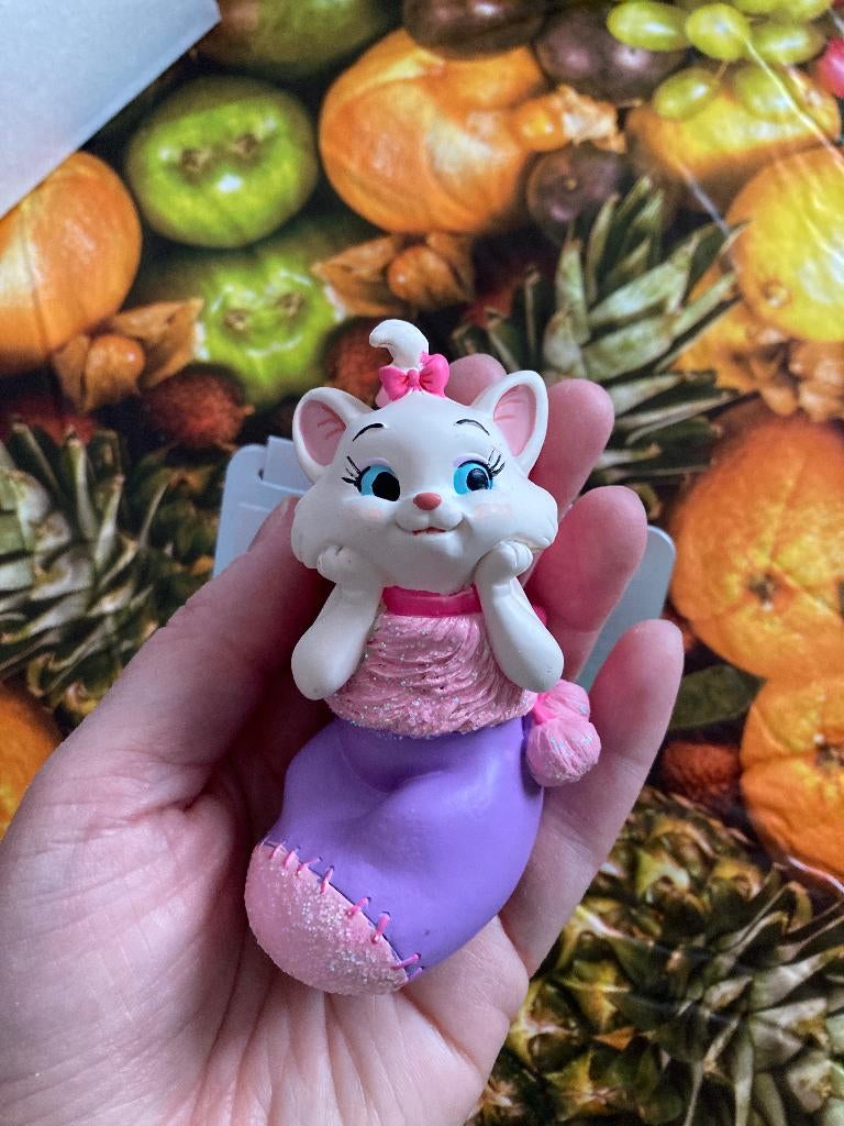 Nieuw Disney ornament Marie ( De Aristokatten ), Verzamelen, Ophalen of Verzenden, Overige figuren, Nieuw, Beeldje of Figuurtje