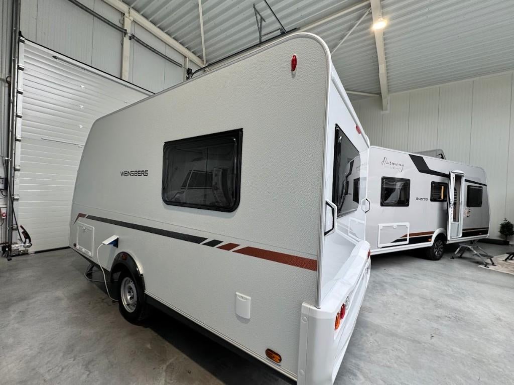 Weinsberg Caracito 390 QD électrique, Entreprise, 5 à 6 mètres, Lit transversal, Réfrigérateur