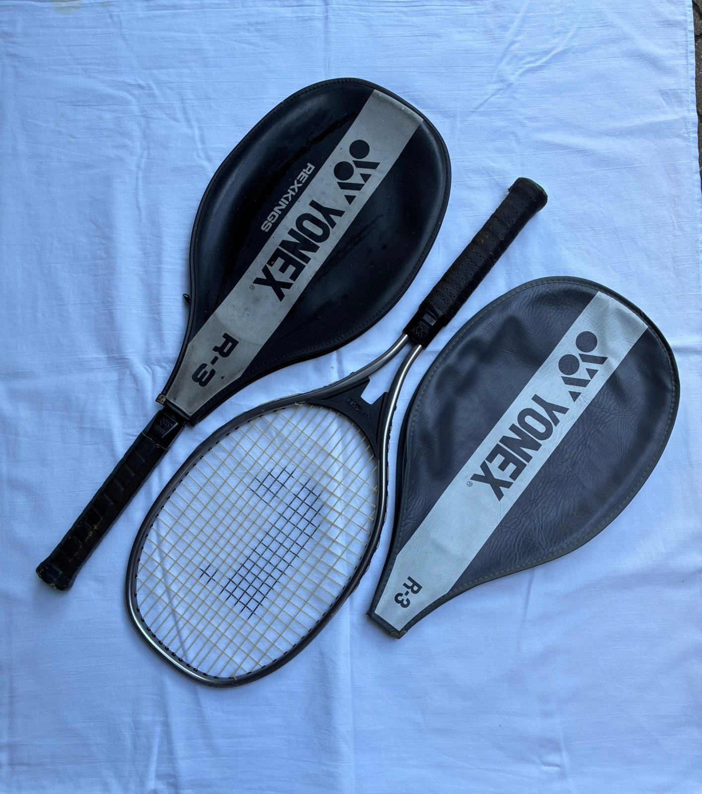 Yonex tennis raket, 2 stuks, prijs per stuk, Enlèvement ou Envoi, Utilisé