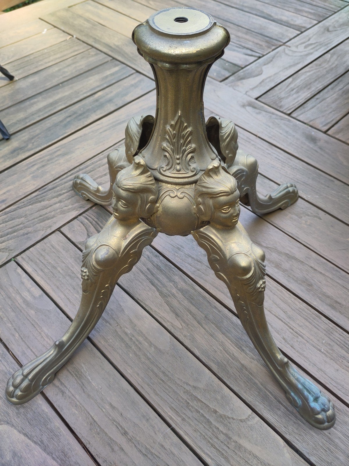 Kapstokvoet uit messing, Enlèvement, Cuivre ou Bronze