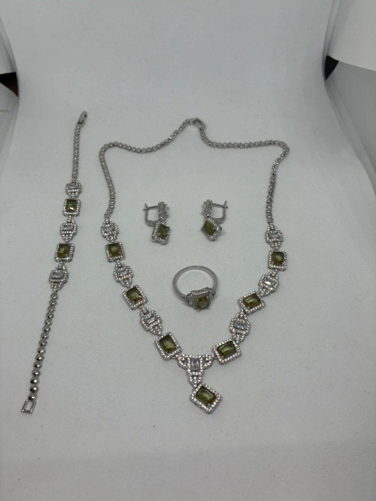 Zilver 925 Sieradenset met Zultaniet (kleurveranderend), Ophalen of Verzenden, Nieuw, Zilver, Zilver