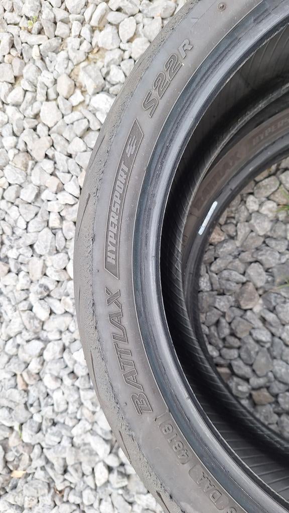 Brigestone s22 120 av 180ar motorbanden, Ophalen