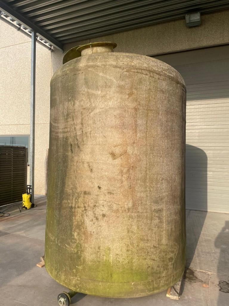 Polyester tank 8000L, Ophalen