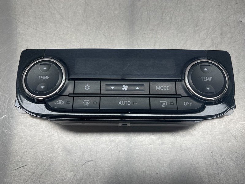 PANNEAU DE COMMANDE CHAUFFAGE CLIMATISATION (|7820A475XA|), Utilisé, Mitsubishi