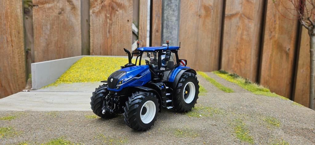 Verbouwde New Holland T7.440XD Dynamic Blue 1:32, Ophalen of Verzenden, Nieuw, Tractor of Landbouw, Overige merken