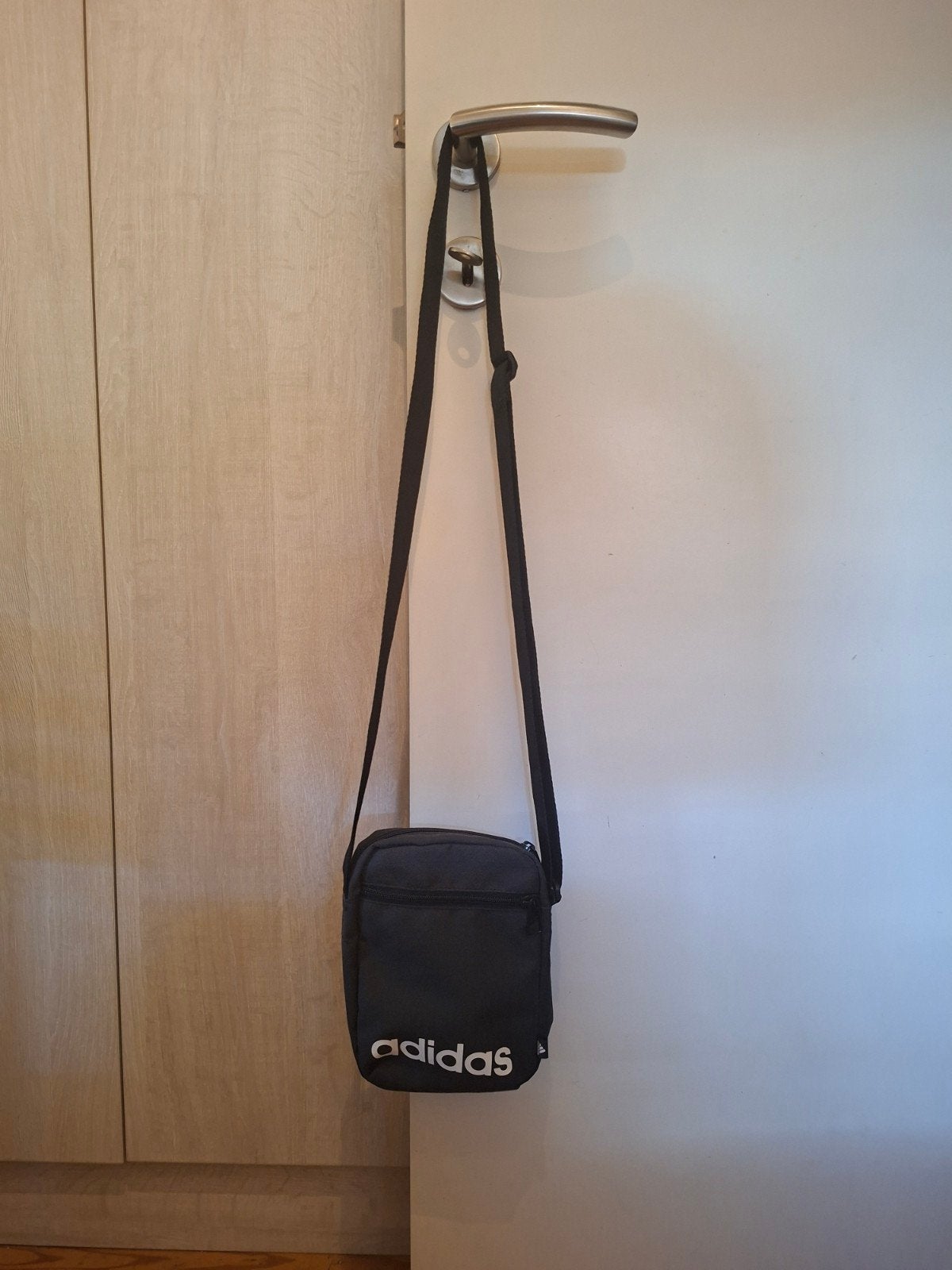Adidas tasje, Ophalen of Verzenden
