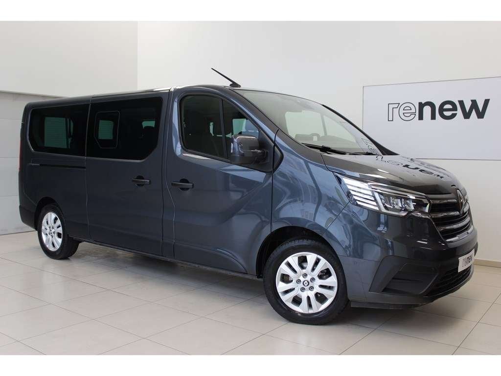 Renault Trafic Grand Passenger Intens dCi 150, Zilver of Grijs, 4 deurs, Parkeersensor, 149 pk