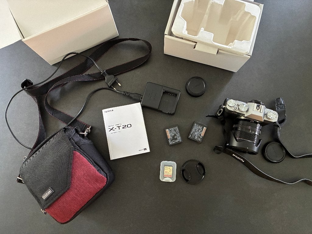 Fujifilm XT-20 + 18-55 2.4 - 4 lens, Enlèvement ou Envoi, Moins de 4 fois, Comme neuf, Fujifilm