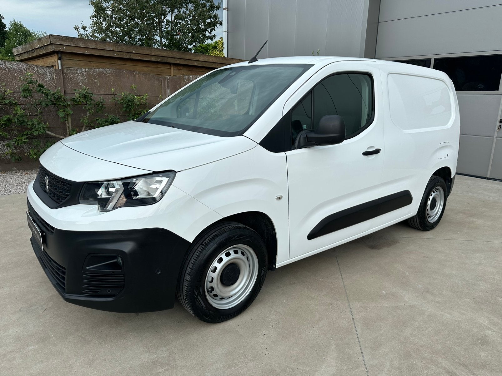 Partner/39 000 km/3 sièges/attelage et caméra, Achat, Euro 6, Entreprise, Boîte manuelle