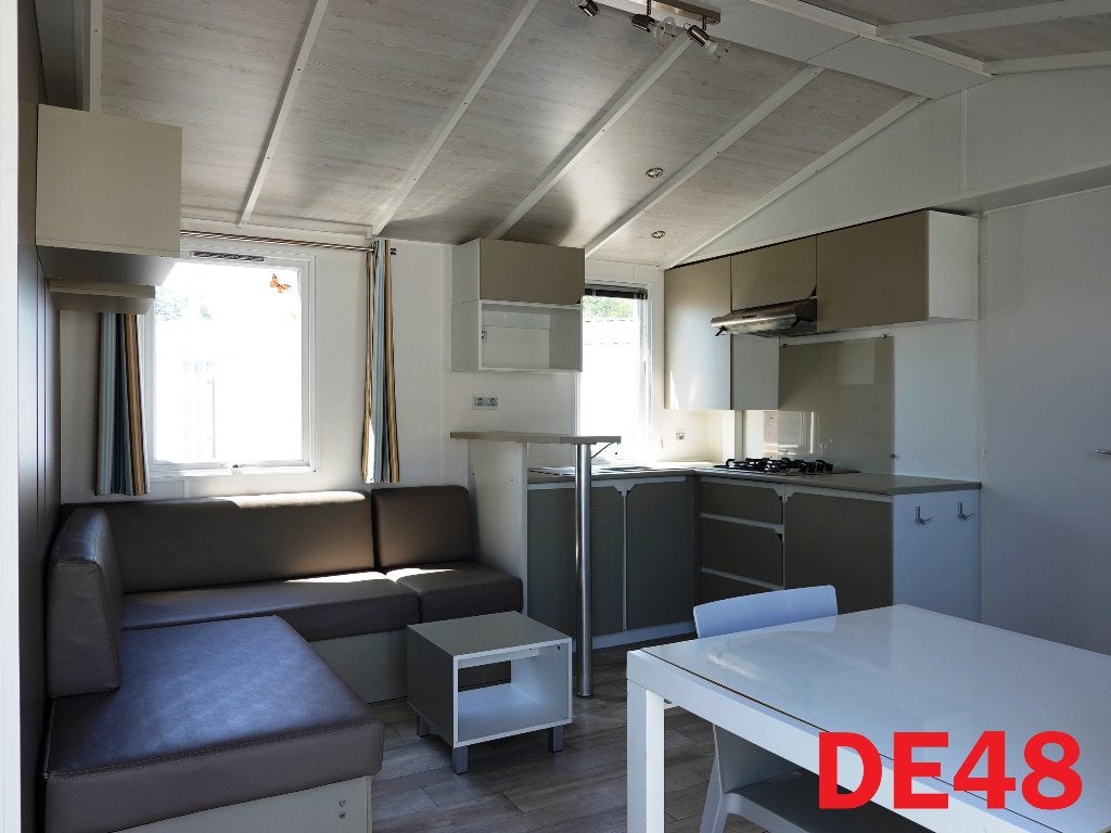 IRM chalet met 2 slaapkamers middenkamer dubbel glas te koop, Tot en met 6
