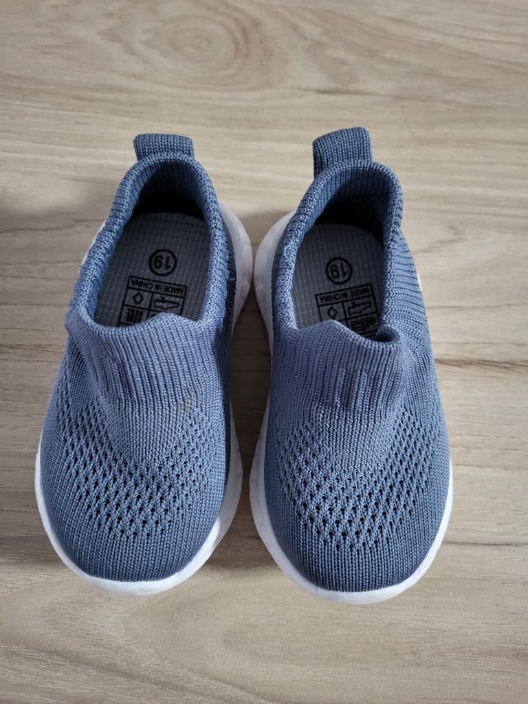 Baby sneakers / slofjes maat 19, Enlèvement ou Envoi, Bottines