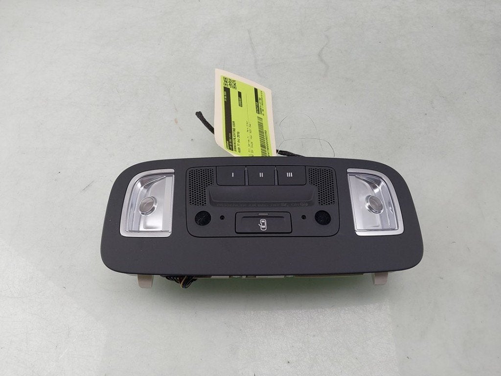 PLAFONNIER AVANT Audi TT (FV3 / FVP) (01-2014/09-2018), Auto-Union-Straße  1,
85057  Ingolstadt, DE, Info@audi.de, Audi, Utilisé