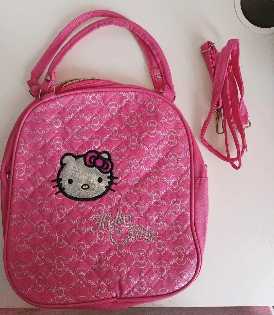 Sac rose Hello Kitty pour enfant neuf, Enfants & Bébés, Accessoires de mode pour enfants, Neuf, Fermeture éclair, Enlèvement ou Envoi