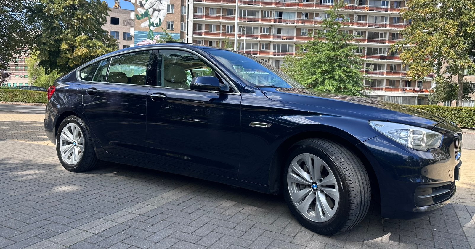 BMW 530dA GT xDrive Keyless Pano HUD Led Navi Camera Full, Autos, BMW, Cuir, Achat, Entretenue par le concessionnaire, 5 portes
