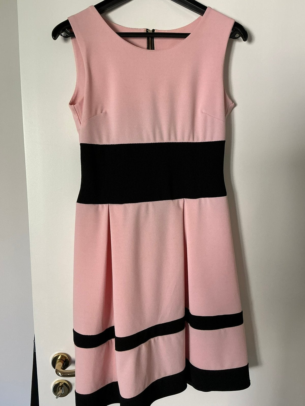Mooi zomerkleedje met bijpassend vestje, Enlèvement, Comme neuf, Noir