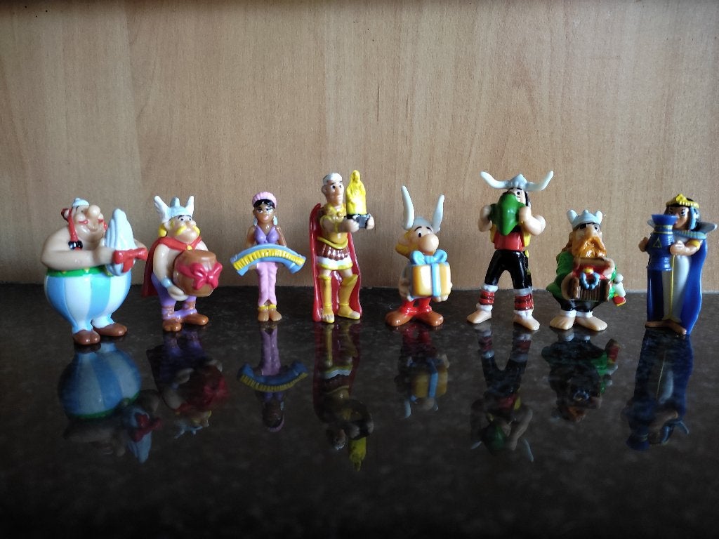 Astérix - figurines Kinder (Série complète/2009) : le cadeau, Verzenden, Asterix en Obelix, Nieuw, Beeldje of Figuurtje
