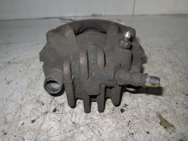 ETRIER DE FREIN AVANT DROIT ABS Peugeot 306 (7A / C/S), Kontakt-peugeot@peugeot.com, Utilisé, Peugeot Deutschland GmbH, Bahnhofsplatz
65423  Rüsselsheim, DE