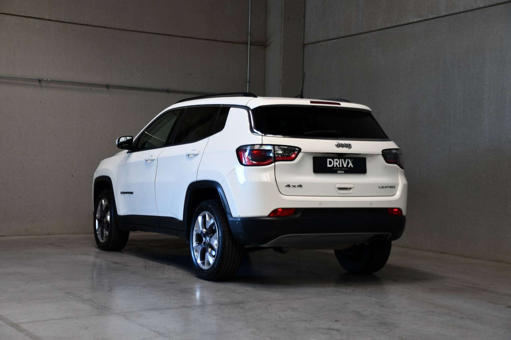 Jeep Compass 4x4 - Limited - Zetelverwarming - Carplay - Ada, Auto's, Automaat, https://public.car-pass.be/vhr/d81751af-b53b-429c-9126-72e6821b8cdd