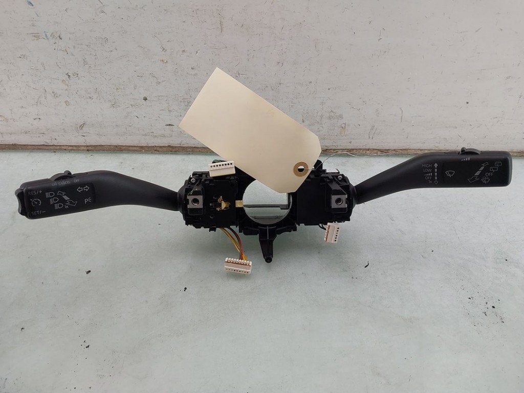 COMBISCHAKELAAR STUUR Volkswagen Golf Plus (5M1 / 1KP), Gebruikt, Volkswagen, Volkswagen AG, Kundenbetreuung@volkswagen.de