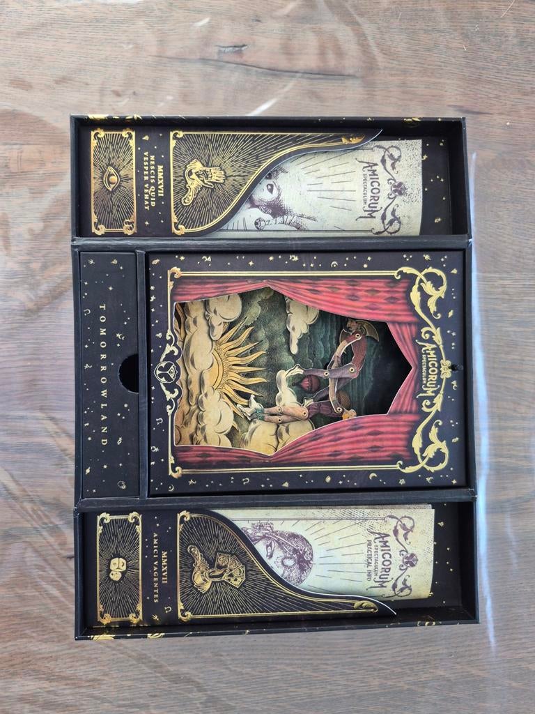 Tomorrowland, Amicorum Spectaculum, Ophalen