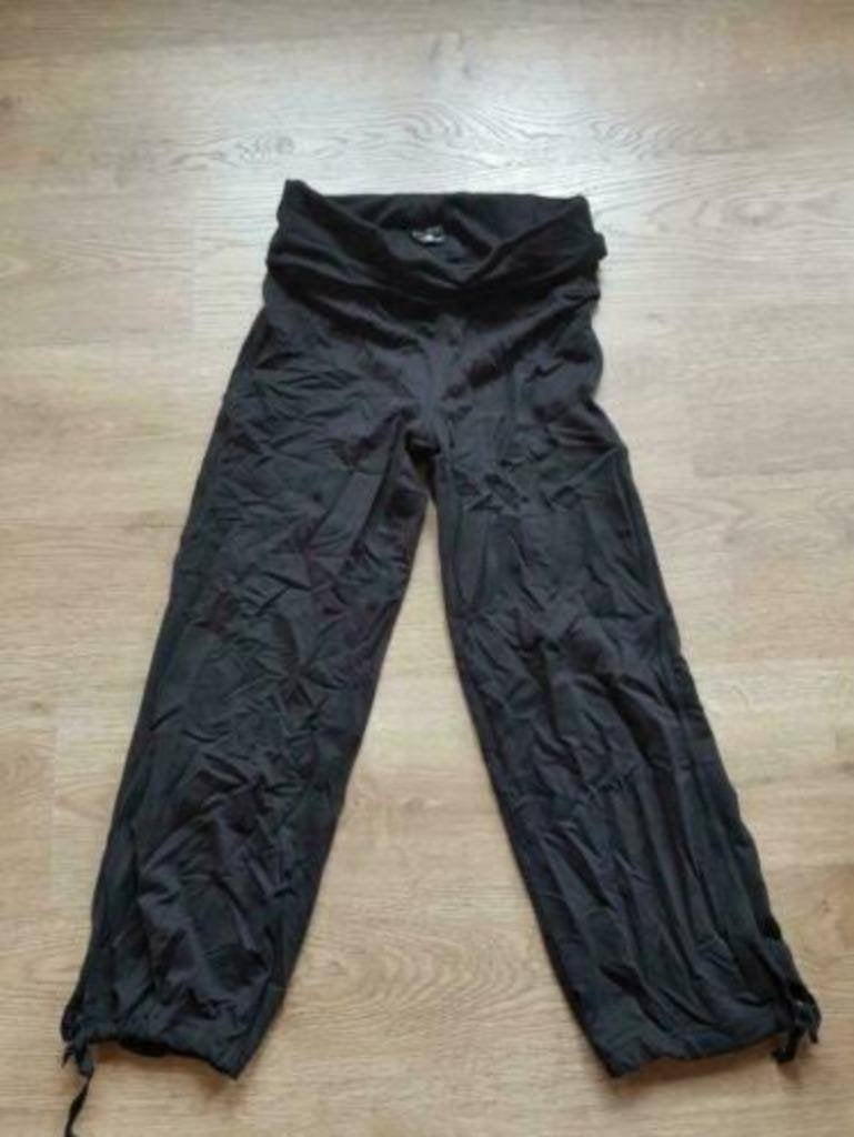 3 kwart zwarte sportbroek H&M maat 176 - 34 - 36 of XS, Gebruikt, Meisje, H&M, Sport- of Zwemkleding
