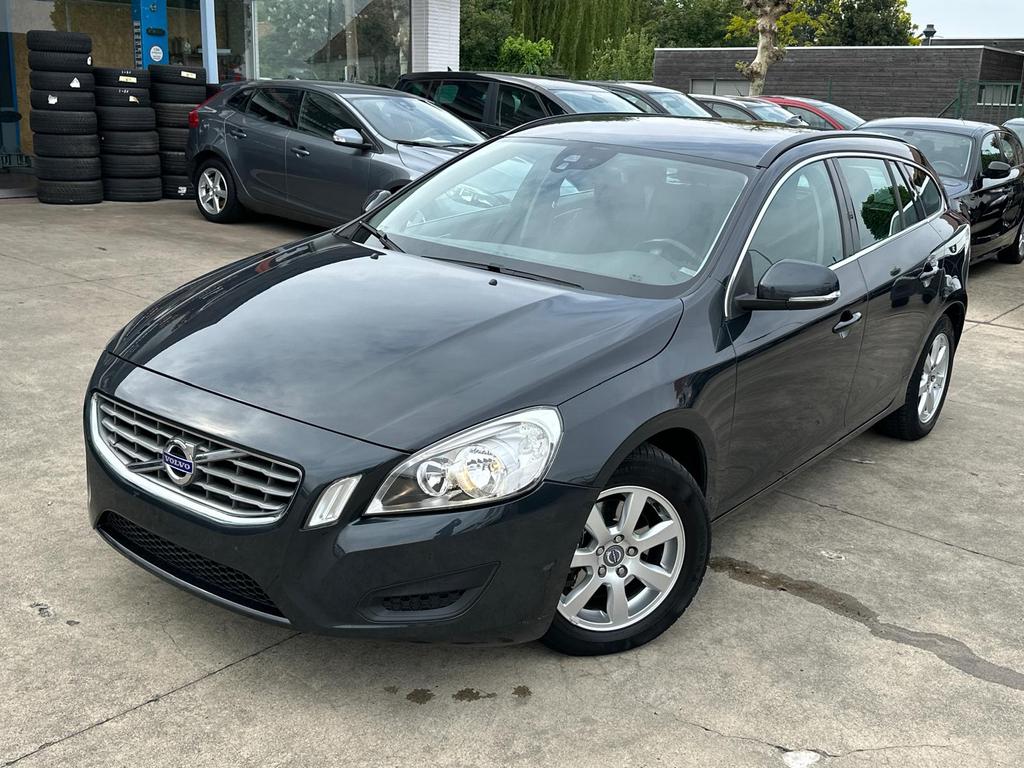 Volvo V60 D3 2L Diesel Automaat 163Pk, Auto's, Automaat, Euro 5, Zwart, Zwart