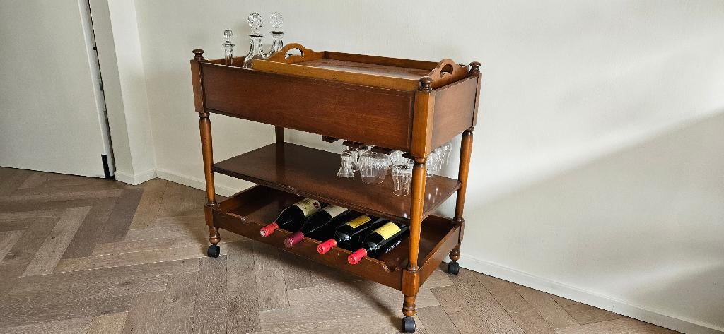 Elegante vintage bar cart in massief hout, Ophalen, Zo goed als nieuw