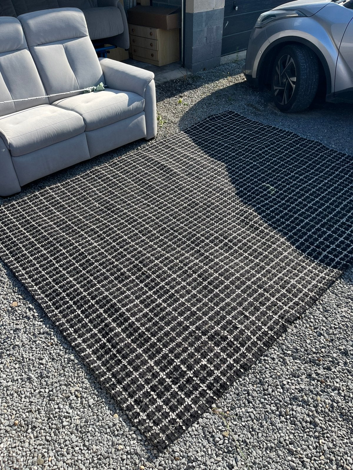 Nouveau tapis, Enlèvement, Comme neuf