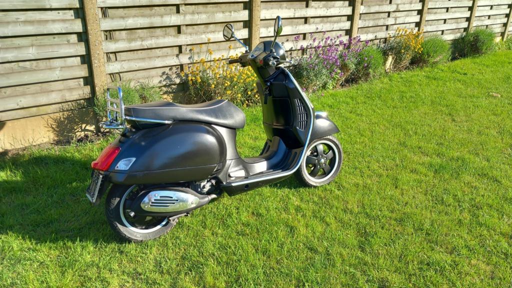 Vespa Gts 125, Scooter, Particulier, 125 cc, Automaat