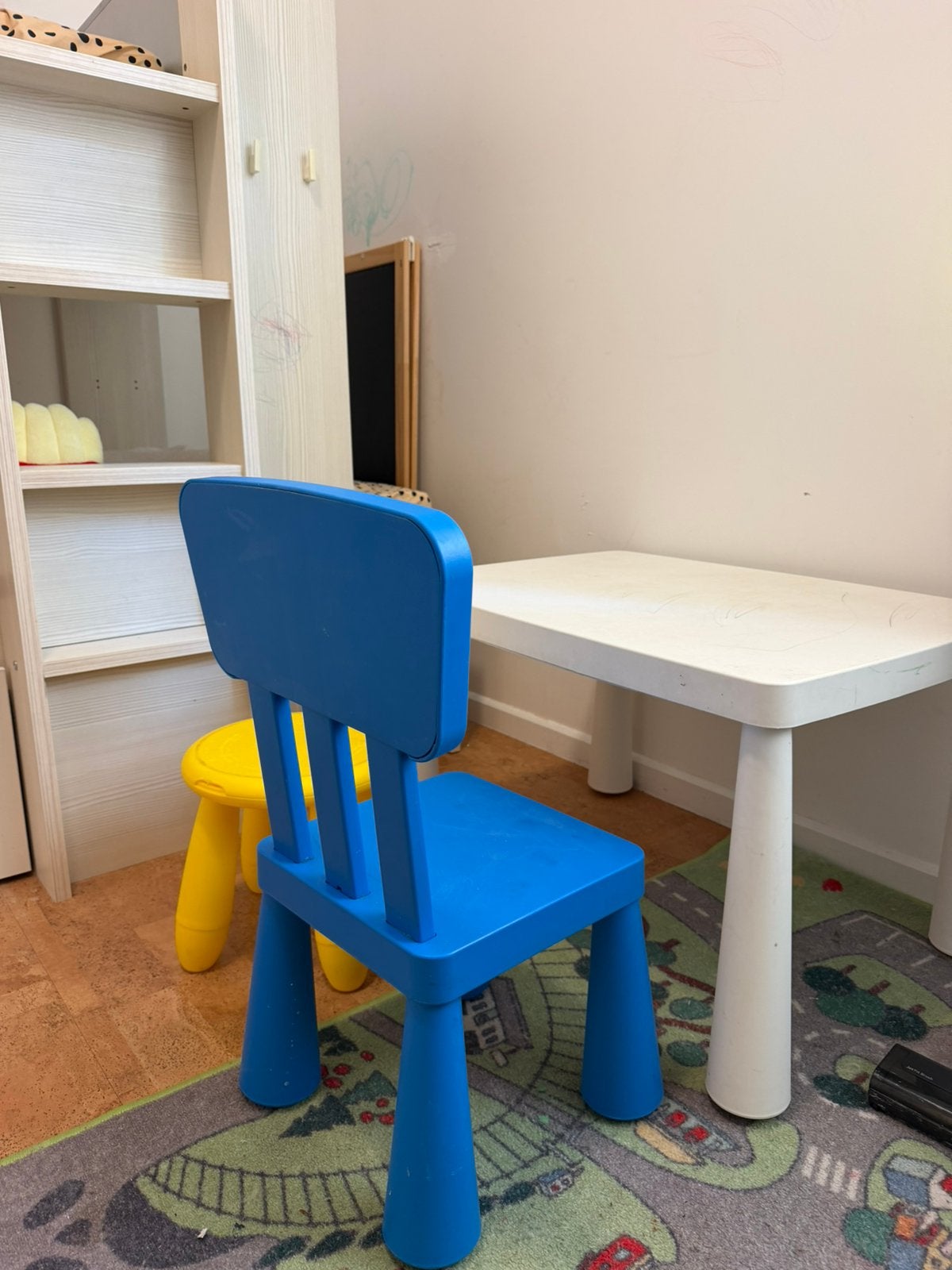 Ikea kids Stoelen and tafel, Ophalen, Zo goed als nieuw, Stoel(en)