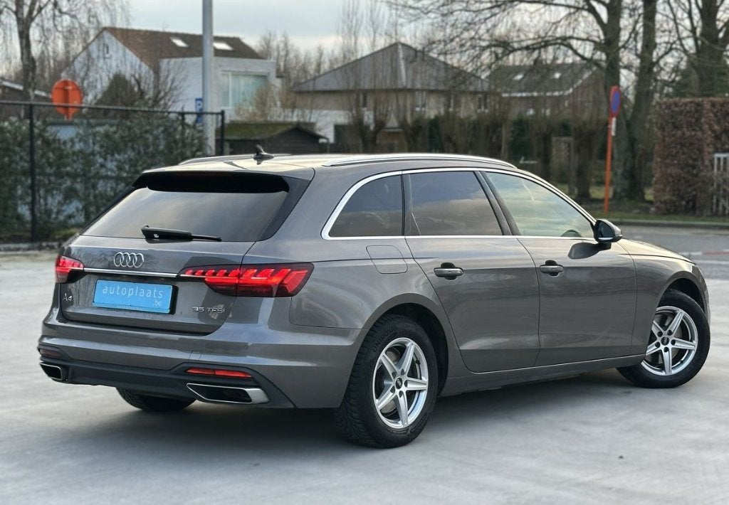 Audi A4 2022 35TFSI 68450km Hybride Matrix koplamp, Auto's, Automaat, Dealer onderhouden, 1984 cc, A4