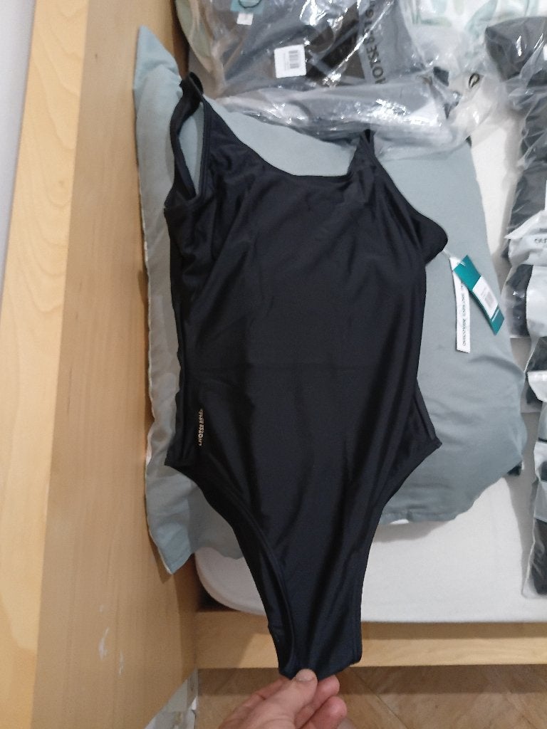 Maillot, Enlèvement, Neuf