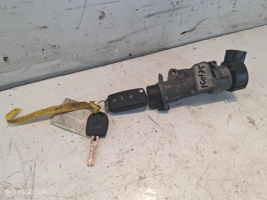 Contactslot + sleutel Seat Ibiza 6J ('08-'17) 6R0905851D, Gebruikt, Ophalen of Verzenden, Seat, Seat