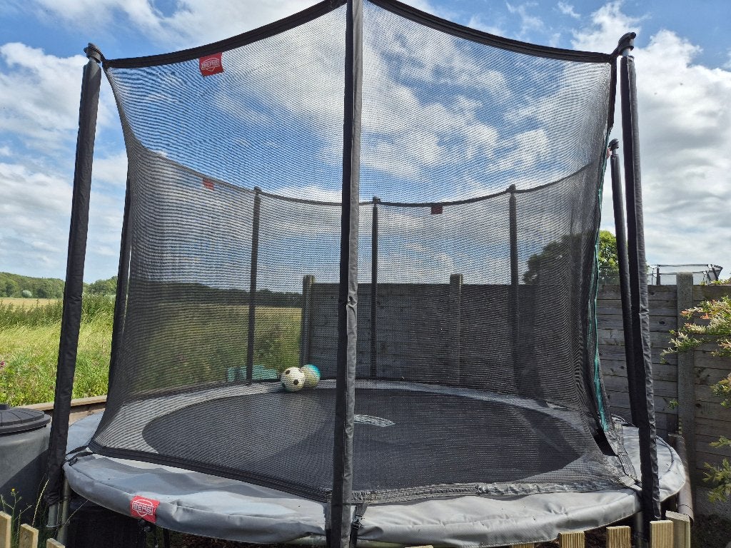 BERG TRAMPOLINE FAVORIT 330 GREY + NET COMFORT + TRAP, Ophalen, Gebruikt
