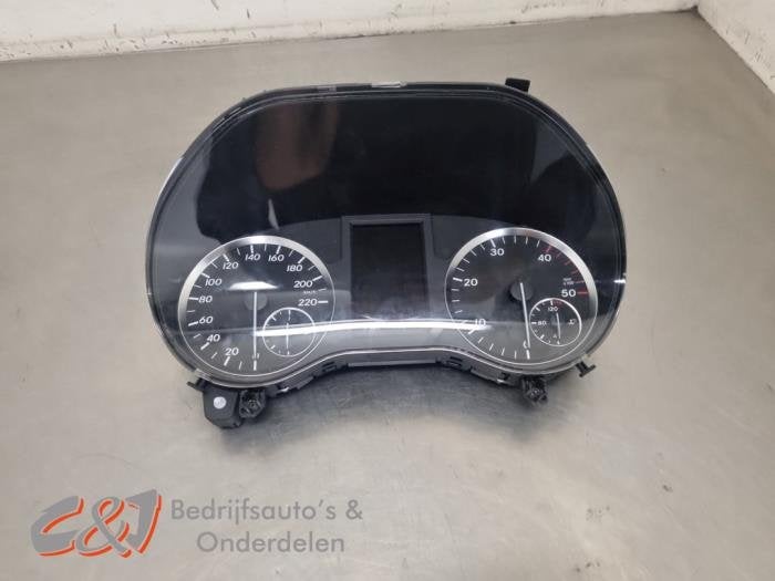 Kilometerteller KM van een Mercedes Vito, Gebruikt, -, Ophalen of Verzenden, -