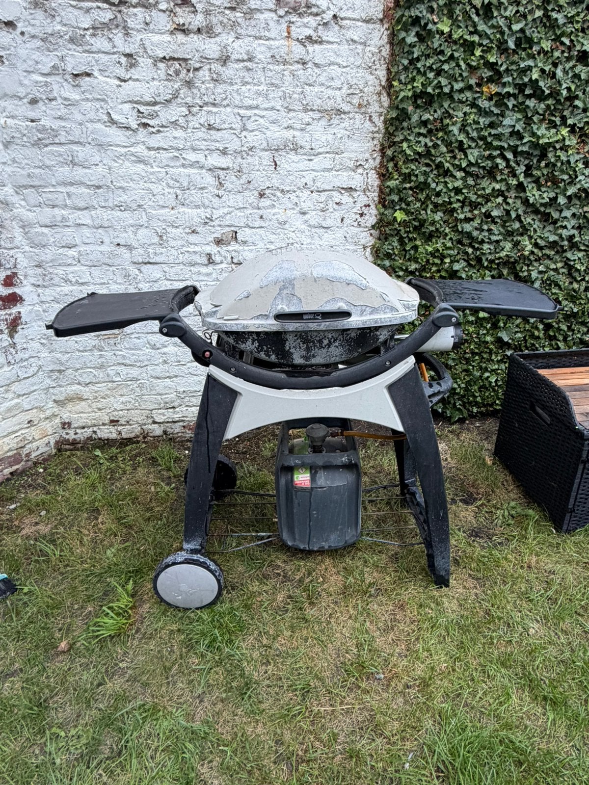 Weber gasbarbecue met kar, Ophalen, Gebruikt