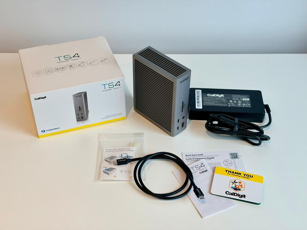 CalDigit TS4 Thunderbolt Station 4, Informatique & Logiciels, Stations d'accueil, CALDIGIT, Enlèvement ou Envoi, Utilisé, Station d'accueil