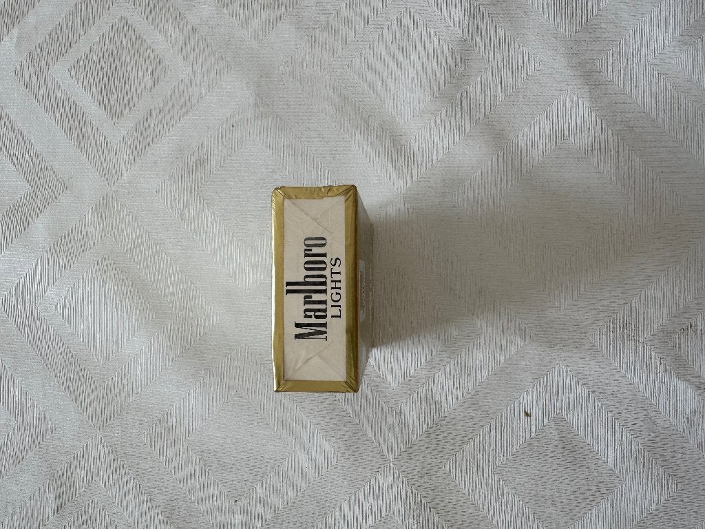 Vintage Marlboro Red Duty Free – Ongeopend - Verzamelobject, Enlèvement, Neuf, Boite à tabac ou Emballage