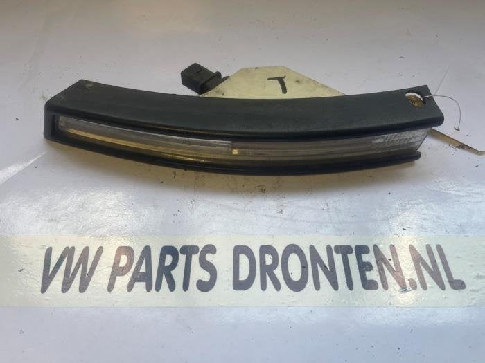 Feu clignotant gauche d'un Volkswagen Passat, Volkswagen, -, 3 mois de garantie, Utilisé