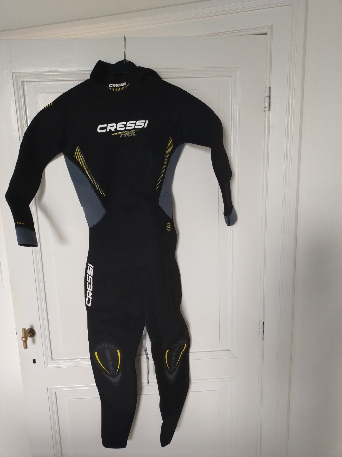 Cressi Fast 5 mm Wetsuit voor dames
share
share
Cressi Fast, Watersport en Boten, Ophalen, Wetsuit