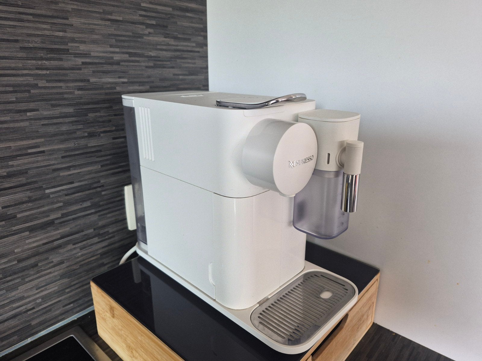 Nespresso lattissima one, Electroménager, Enlèvement