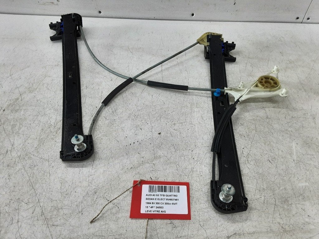VITRE MECANISME AVANT GAUCHE Audi S3 Limousine (8VM / 8VS), Autos : Pièces & Accessoires, Auto-Union-Straße  1,
85057  Ingolstadt, DE
