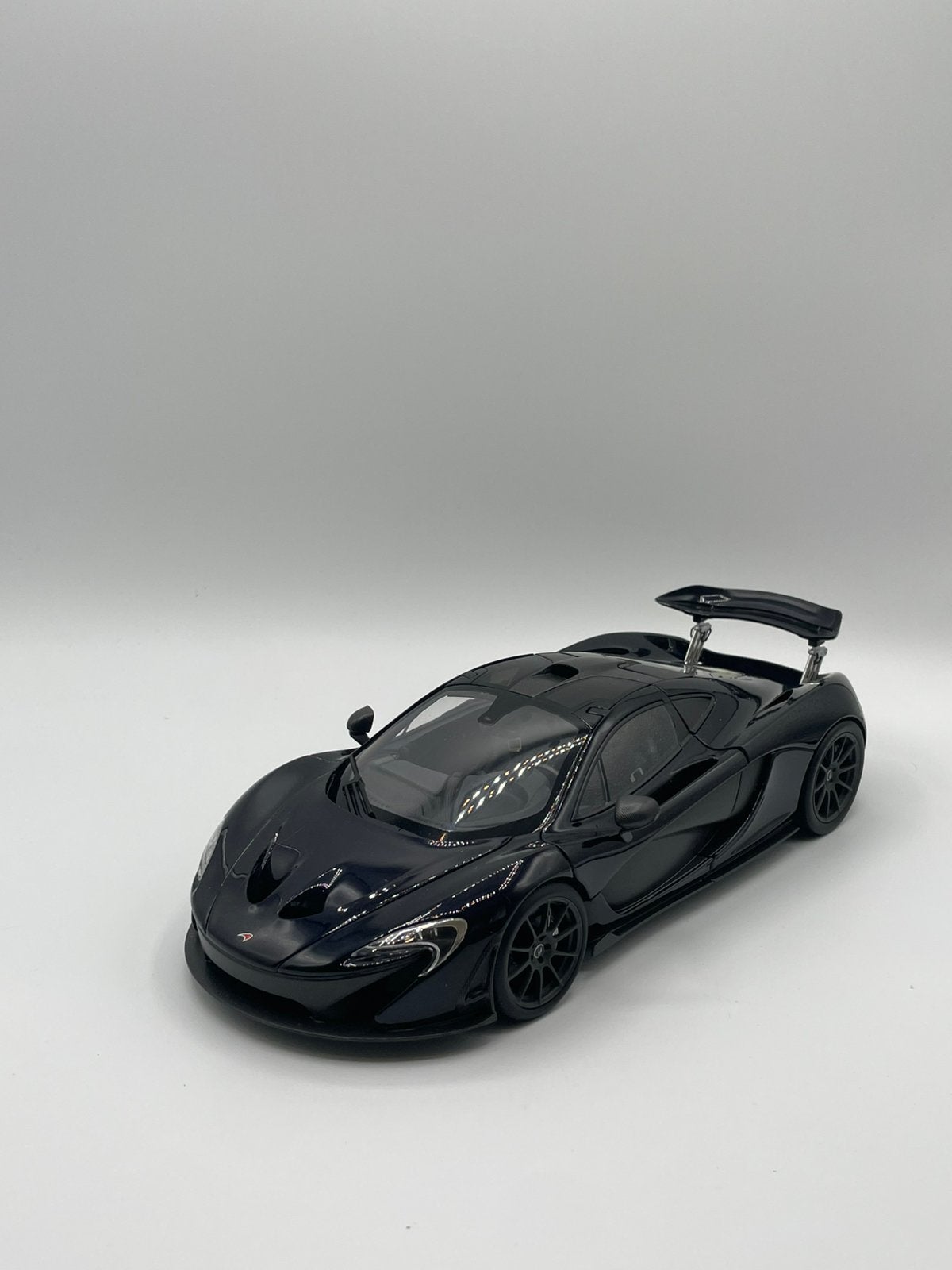 Mclaren P1 amethist zwart TSM 1/18, Hobby en Vrije tijd, Ophalen, Zo goed als nieuw